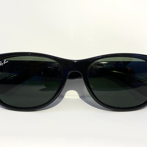 Ray-Ban RB2132 NEW WAYFARER CLASSIC